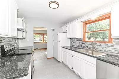 W190S7635  Circle Dr, Muskego, WI 53150 - Photo 10