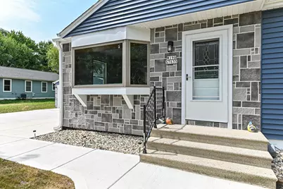W190S7635  Circle Dr, Muskego, WI 53150 - Photo 2