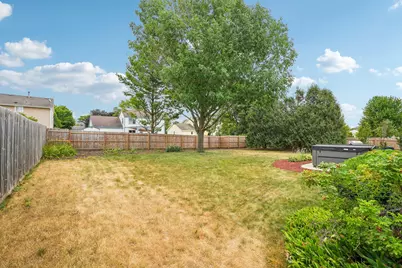 1909  Cliff-Alex Ct, Waukesha, WI 53189 - Photo 32