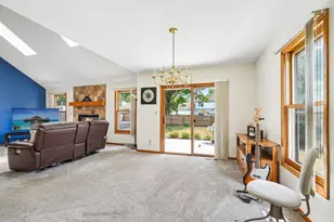 1909 Cliff-Alex Ct, Waukesha, WI 53189 - Photo 8