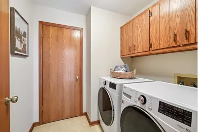 1909  Cliff-Alex Ct, Waukesha, WI 53189 - Photo 20