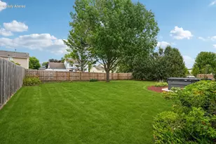 1909 Cliff-Alex Ct, Waukesha, WI 53189 - Photo 32
