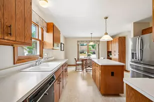 1909 Cliff-Alex Ct, Waukesha, WI 53189 - Photo 40