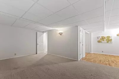 424  North Shore Ct, Pewaukee, WI 53072 - Photo 28