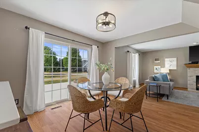 424  North Shore Ct, Pewaukee, WI 53072 - Photo 14