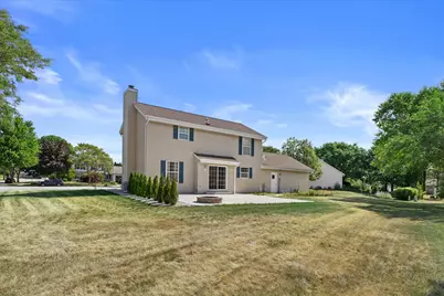 424  North Shore Ct, Pewaukee, WI 53072 - Photo 34