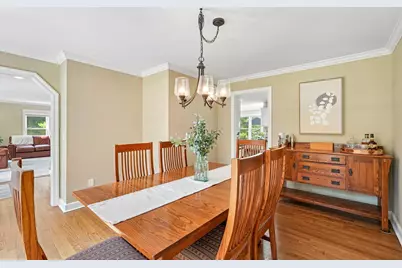 237  Hickory Dr, Delafield, WI 53018 - Photo 30