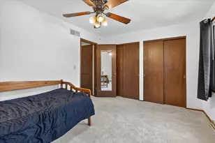 9219 W Green View Ct, Milwaukee, WI 53224 - Photo 12