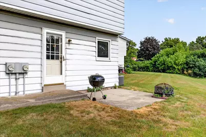 9219 W Green View Ct, Milwaukee, WI 53224 - Photo 22