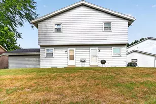 9219 W Green View Ct, Milwaukee, WI 53224 - Photo 24
