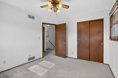 9219 W Green View Ct, Milwaukee, WI 53224 - Photo 16