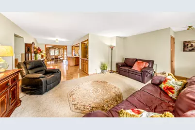 3650 S Wollmer Rd, Greenfield, WI 53228 - Photo 6