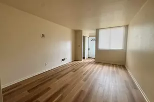 8866 N 95th St, Milwaukee, WI 53224 - Photo 4