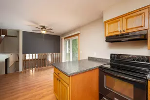 7601 S Manor Ave, Oak Creek, WI 53154 - Photo 10