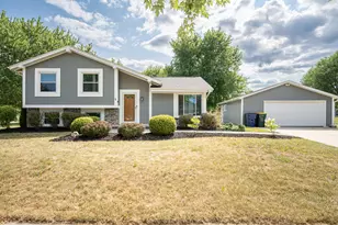 7601 S Manor Ave, Oak Creek, WI 53154 - Photo 1