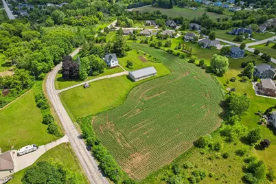 3226  Jackson Dr, Jackson, WI 53037 - Photo 8