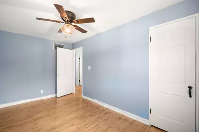 5818  Currant Ln, Greendale, WI 53219 - Photo 18