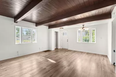 5818  Currant Ln, Greendale, WI 53219 - Photo 6