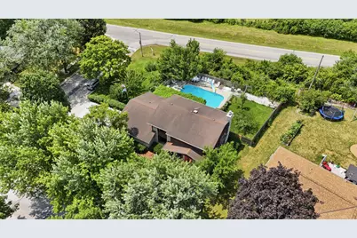 5050  Spruce Ct, Greendale, WI 53129 - Photo 10