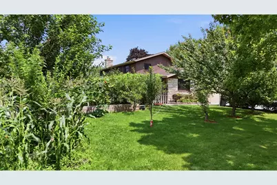 5050  Spruce Ct, Greendale, WI 53129 - Photo 56