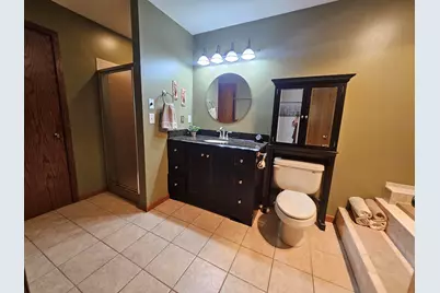 6461 S Crabapple Ct #1, Oak Creek, WI 53154 - Photo 16