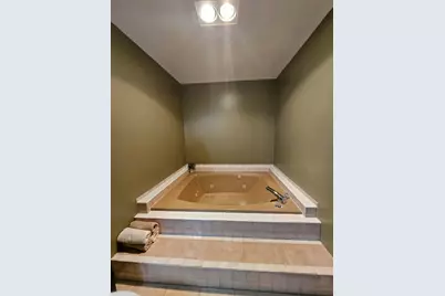 6461 S Crabapple Ct #1, Oak Creek, WI 53154 - Photo 18