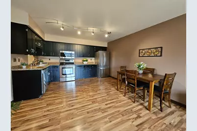 6461 S Crabapple Ct #1, Oak Creek, WI 53154 - Photo 4