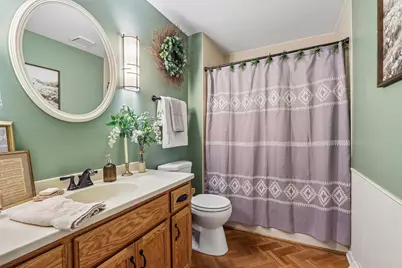 803  Knollwood Ct, Waukesha, WI 53188 - Photo 6