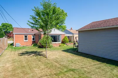 301 S 92nd St, Milwaukee, WI 53214 - Photo 28