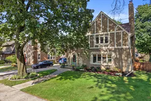4914 N Woodburn St, Whitefish Bay, WI 53217 - Photo 1
