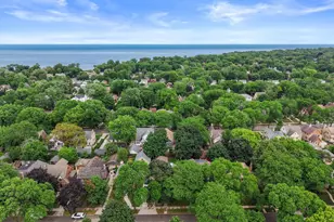 4914 N Woodburn St, Whitefish Bay, WI 53217 - Photo 56