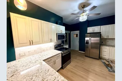 300 W Chestnut St, Burlington, WI 53105 - Photo 4