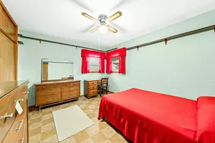 916 S 120th St, West Allis, WI 53214 - Photo 16