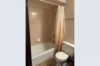 9442 W Maple Ct, West Allis, WI 53214 - Photo 16