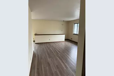9442 W Maple Ct, West Allis, WI 53214 - Photo 6