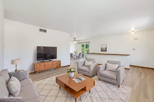 9442 W Maple Ct, West Allis, WI 53214 - Photo 4