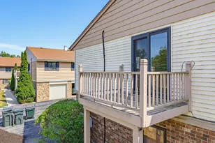 9442 W Maple Ct, West Allis, WI 53214 - Photo 2
