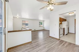 9442 W Maple Ct, West Allis, WI 53214 - Photo 6
