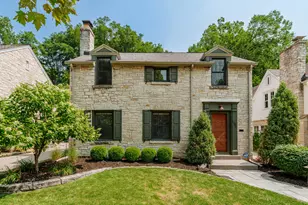 1306 Martha Washington Dr, Wauwatosa, WI 53213 - Photo 2
