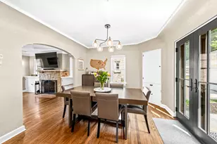 1306 Martha Washington Dr, Wauwatosa, WI 53213 - Photo 10