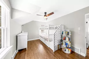 1306 Martha Washington Dr, Wauwatosa, WI 53213 - Photo 20