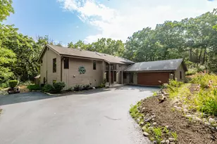 N1W31275 Hickory Hollow Ct, Delafield, WI 53018 - Photo 1