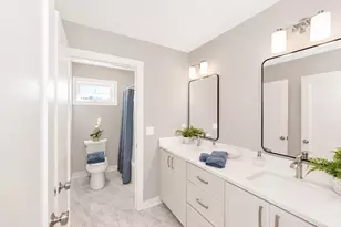 W214N6672 Fairview Dr, Menomonee Falls, WI 53051 - Photo 20