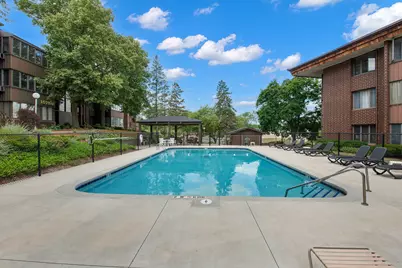 N85W15700  Ridge Rd #304, Menomonee Falls, WI 53051 - Photo 24