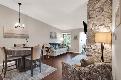 N85W15700  Ridge Rd #304, Menomonee Falls, WI 53051 - Photo 12