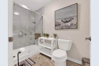 N85W15700  Ridge Rd #304, Menomonee Falls, WI 53051 - Photo 18