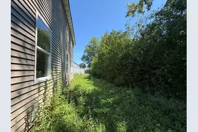 1301  Garland St, Allouez, WI 54301 - Photo 16