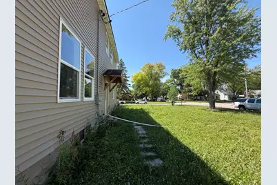 1301  Garland St, Allouez, WI 54301 - Photo 12