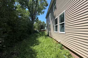 1301 Garland St, Allouez, WI 54301 - Photo 10