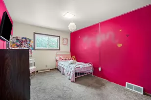 10340 W Rogers St, West Allis, WI 53227 - Photo 8